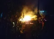 Rumah Samsun di Tempilang Rata Dengan Tanah, 4 Motor Ludes Terbakar