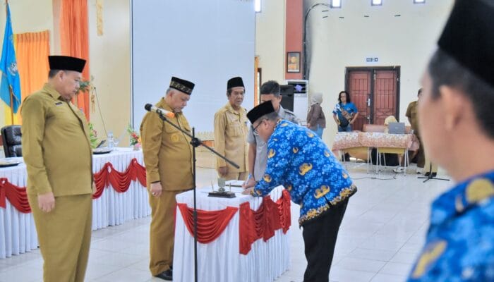 Bupati Bangka Barat Sukirman Lantai 66 Kepala Sekolah