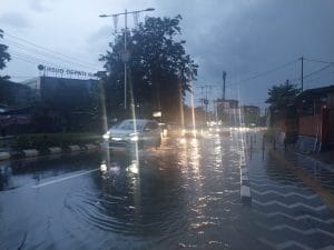 Kondisi jalan raya di Kota Pangkalpinang, tergenang air akibat hujan, Minggu (25/2/2024).(Ist/Humas Polda Babel)