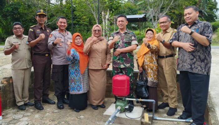 Kodim 0431/Bangka Barat Laksanakan Program Gerakan TNI AD Manunggal Air Bersih