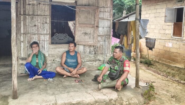 Babinsa Koramil Kelapa Lakukan Komsos Anjangsana