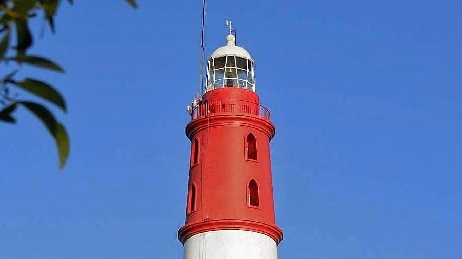 Mercusuar ini tetap berfungsi dengan baik hingga saat ini, menyebarkan cahaya lampu sejauh 40 mil untuk memandu kapal-kapal yang berlayar di Selat Bangka.