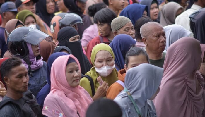 Operasi Pasar Murah Pemkab Babar Diserbu Emak-emak