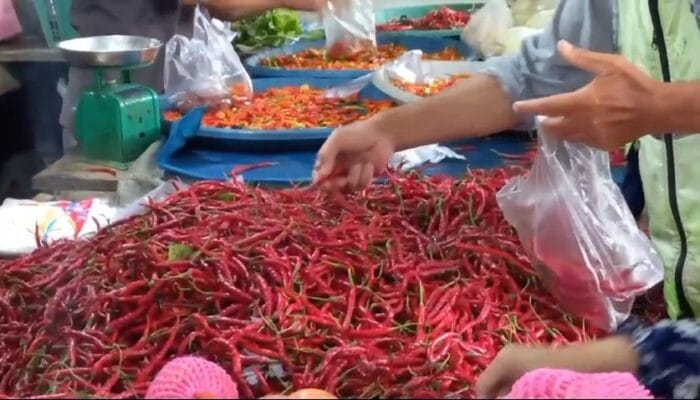 Harga Komoditas di Pasar Mentok Naik, Daya Beli Masyarakat Menurun