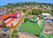 Hanya Dipisahkan Gang, 2 Tempat Ibadah Wujud Simbol Kerukunan Sejak Ratusan Tahun Lalu