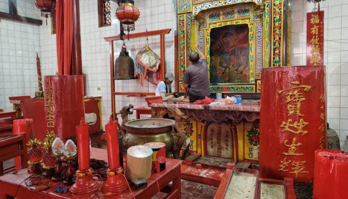 Sambut Imlek, Pengurus Kelenteng Kong Fuk Miau Mulai Lakukan Persiapan