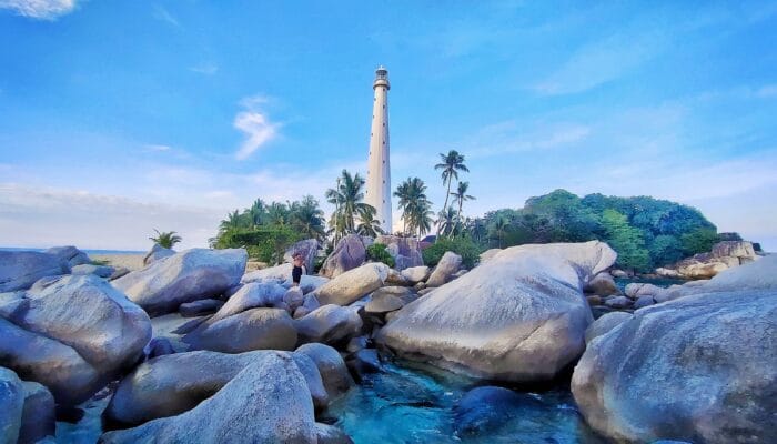 Menjelajahi Pulau Lengkuas, Belitung : Siapkan Budget Segini dan Cara Menuju