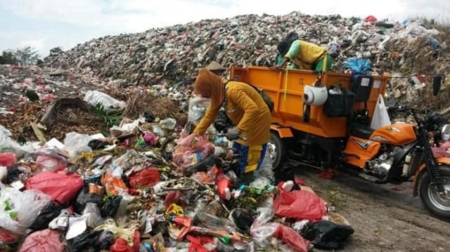 Tumpukan sampah di lokasi TPA Parit Enam, Kota Pangkalpinang.
