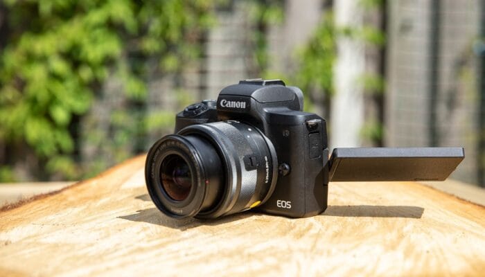 Kelebihan dan Kekurangan Kamera Canon EOS M50