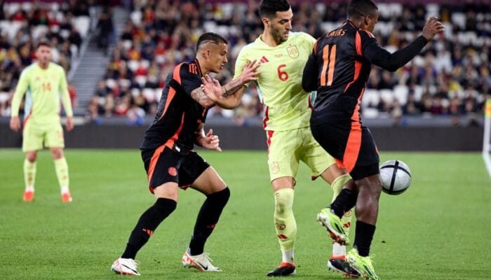 Gol Munoz Bawa Kolombia Taklukan Spanyol