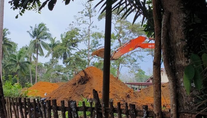 Nekat! Tambang Ilegal Beraktivitas Dipinggir Jalan, Warga Sebut Milik Partok