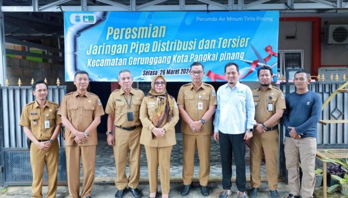 Lusje Anneke  Resmikan Jaringan Pipa Distribusi dan Tersier Kecamatan Gerunggang