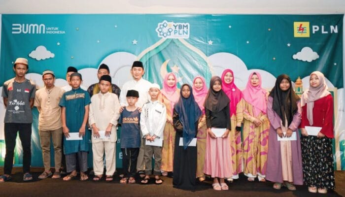 Gelar Safari Ramadan 1445H, PLN Babel Berbagi Kebahagiaan dengan Anak Yatim Dhuafa