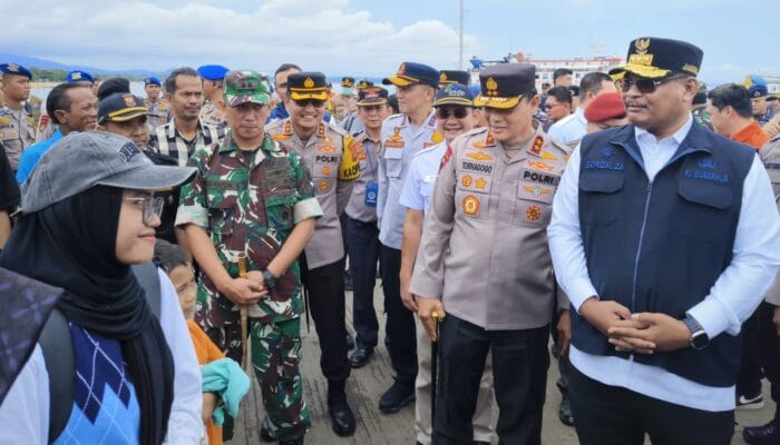 Kumpulan Foto Forkopimda Cek Kesiapan Arus Mudik di Pelabuhan Tanjung Kalian