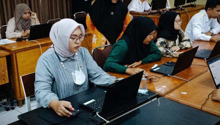 KPU Bangka Barat Gelar Ujian CAT Calon PPS Pilkada 2024