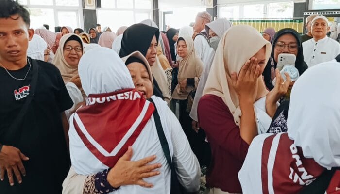 Sukirman Lepas Calon Jemaah Haji asal Mentok