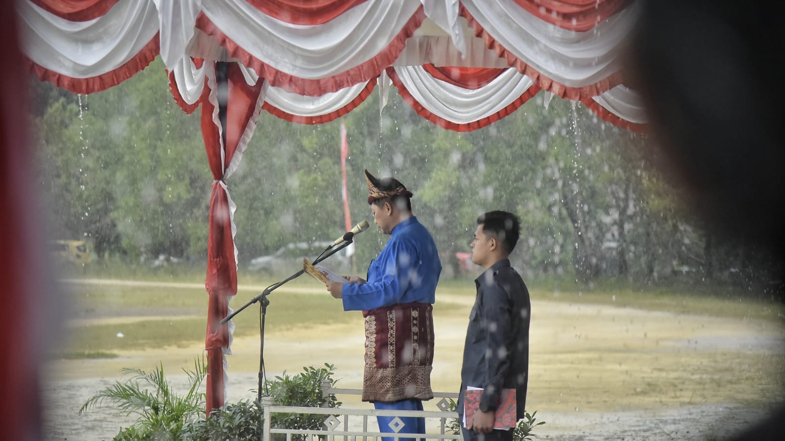 Bertindak sebagai pembina upacara peringatan Hari Lahir Pancasila, Sekretaris Daerah Bangka Barat, Muhammad Soleh. Foto/Fierly