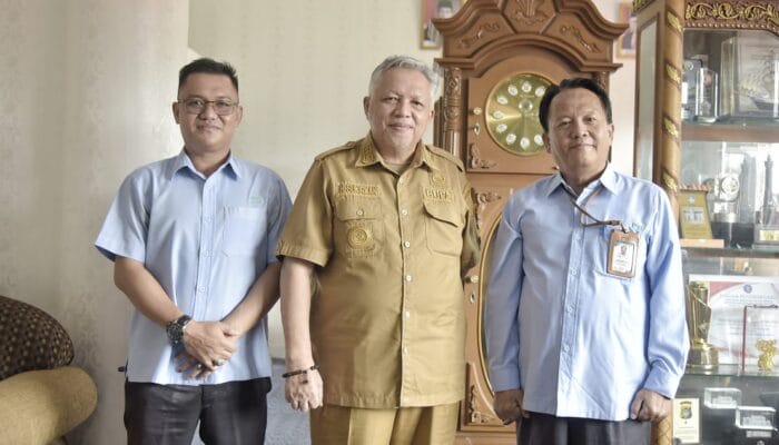 Rayakan Ulang Tahun ke-13, Perumdam Tirta Sejiran Setason Berikan Diskon 50 Persen Bagi Pengguna Baru