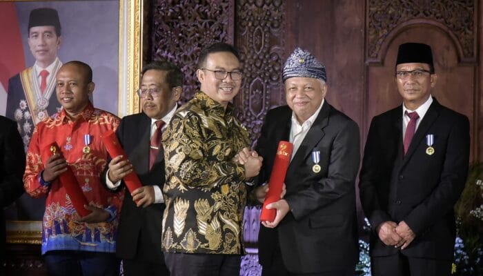 Pemkab Babar Raih Penghargaan Manggala Karya Kencana 2024, Sukirman : Mari Kita Wujudkan Keluarga yang Berkualitas di Bangka Barat