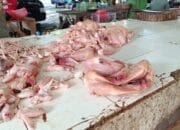 Pedagang Ayam Boiler di Pasar Mentok Keluhkan Sepi Pembeli