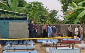 Proses autopsi terhadap jenazah Jamal Naser. Foto: Oma Kisma.