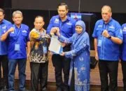 Pilkada 2024: Demokrat Berikan B1KWK ke Mansah-Dwi Aryani