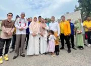 Mansah-Dwi Aryani Daftar ke KPU Bangka Barat, Ustadz Zuhri Turut Hadir