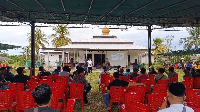 Pertemuan di perumahan karyawan Bukit Mas PT. BPL. Foto: Rizki Ramadhani.