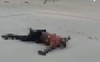 Caption : penemuan mayat yang terdampar di pesisir Pantai Jerangkat, Kecamatan Jebus, Kabupaten Bangka Barat. Foto : Istimewa.