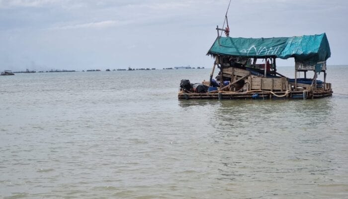 Bayang Tambang Ilegal di Perairan Mentok: Ketertiban Sosial Warga Pesisir Terancam