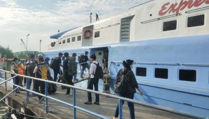 Penyeberangan Kapal Cepat Express Bahari Berhenti Sementara Akibat Cuaca Ekstrem