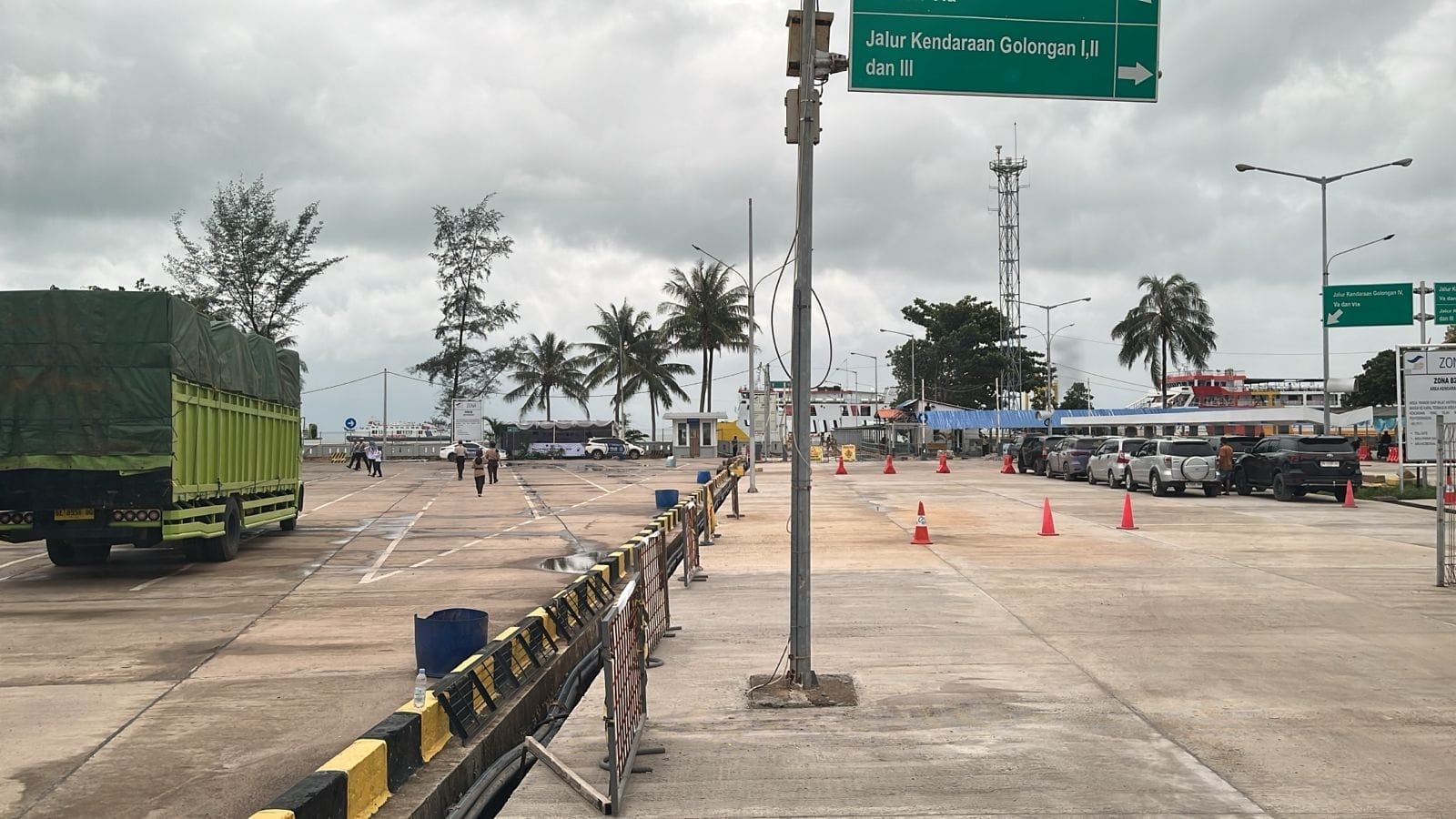 Suasana Pelabuhan Tanjung Kalian, Mentok, Kabupaten Bangka Barat, Senin (23/12/2024) (istimewa)