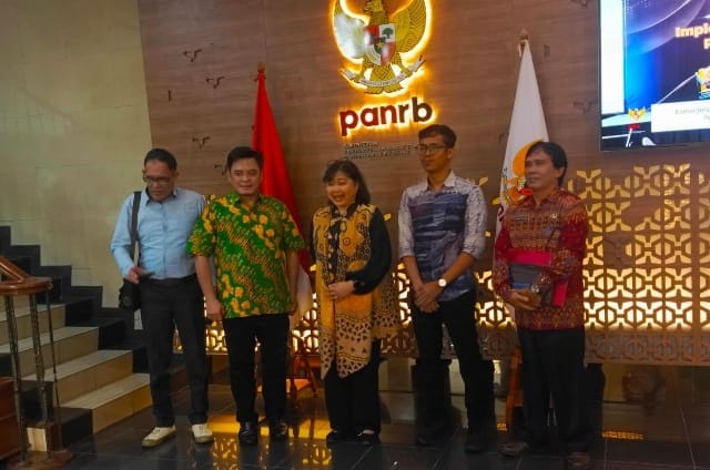 Bong Ming Ming saat berkunjung ke Kemenpan RB. Foto: Istimewa.