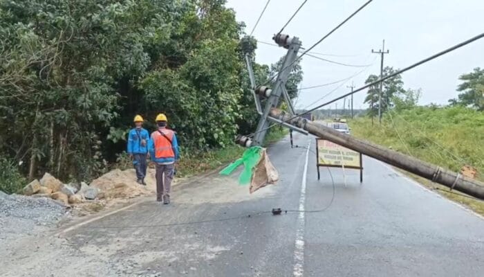 Banjir Terjang Parittiga, 4 Desa Terdampak Listrik Padam