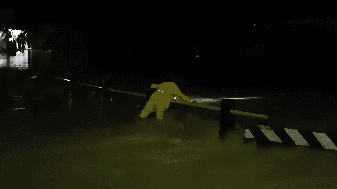 Banjir di jembatan Ciulong. Foto: Sorotanbangka.