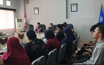 Anggota Komite III DPD RI, Zuhri M. Syazali, melakukan reses pertemuan dengan sejumlah stakeholder di Ruang OR I, Setda Pemkab Bangka Barat, pada kamis (9/1/2024).