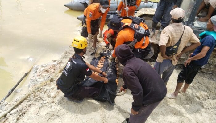 Tertimbun Tanah Longsor, Penambang Timah di Bangka Belitung Tewas