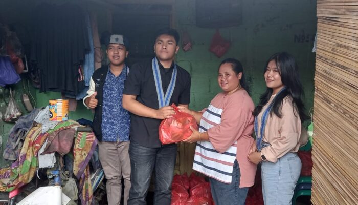 Jelang Ramadhan, GMKI Pangkalpinang Salurkan Bansos ke Masyarakat