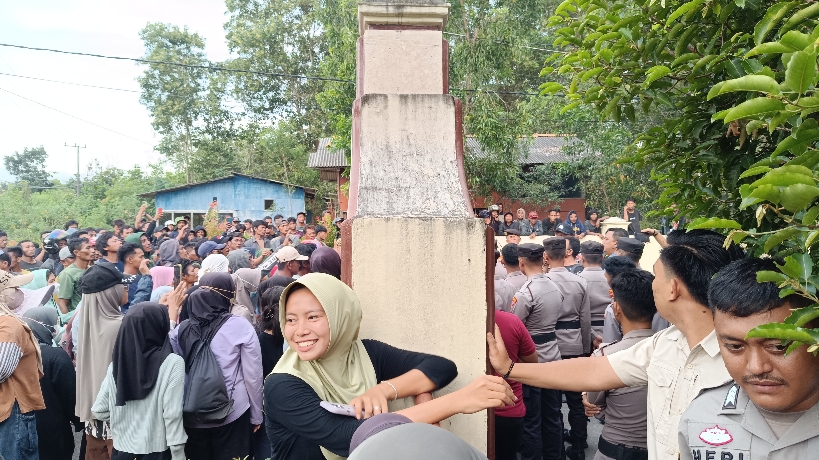 Masyarakat Desa Mayang. Foto: Sorotanbangka.