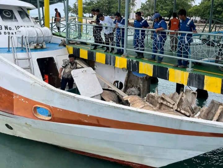 Kapal Express Bahari. Foto: Istimewa.