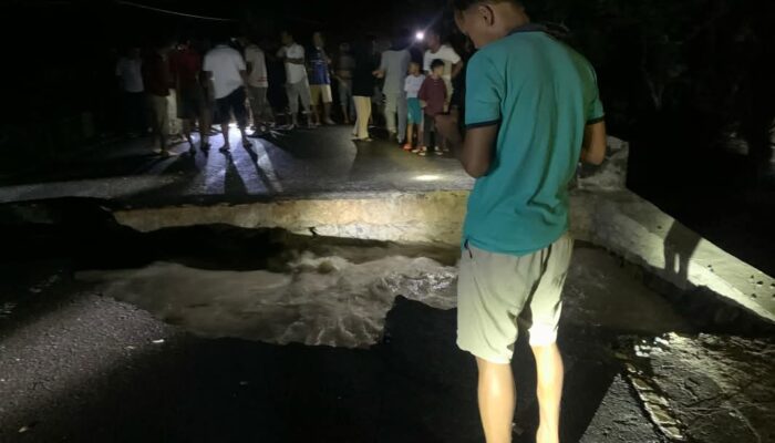 Akses Jalan 4 Desa di Parittiga Putus Akibat Diterjang Banjir