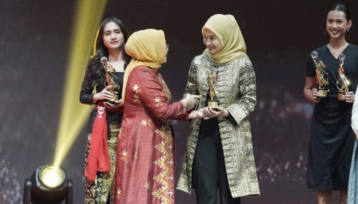 GM PLN Babel Dini Sulistyawati Raih Womens Inspiration Award 2025