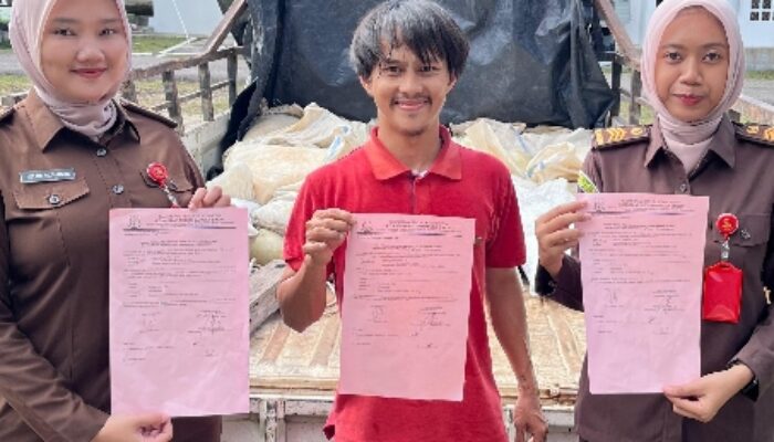 Hasil Lelang 323 Karung Pasir Timah, Kejari Babar Setor Rp 491 Juta ke Negara
