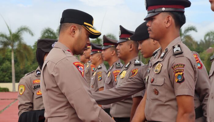 45 Personel Polres Bangka Barat Naik Pangkat, Ini Pesan Kapolres