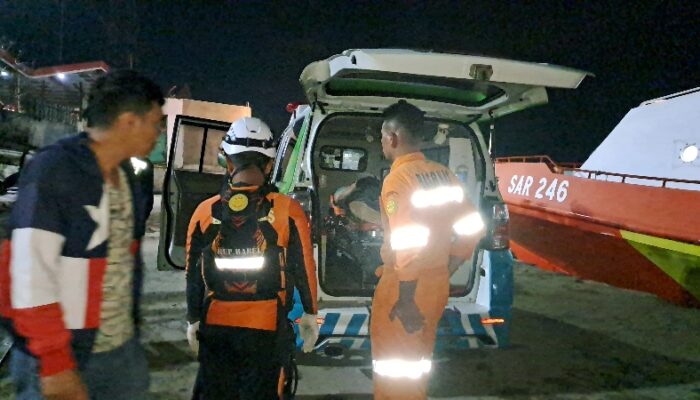 Tim SAR Gabungan Evakuasi ABK MV Friesian Express