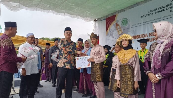 Wisuda Ribuan Santri TKA/TPA Babar, Markus: Langkah Awal Cetak Generasi Berkualitas
