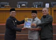 Rapat Paripurna di DPRD, Yus Derahman Sampaikan RPJMD Babar 2025-2030