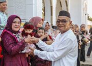 Yus Derahman Minta Tradisi Arak-arakan Khitanan Massal Ranggi Asam Terus Dilestarikan