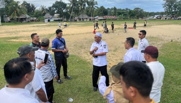 Dukung Perkembangan Sepakbola, Yus Derahman Ingin Lapangan Desa Air Lintang Diperbaiki