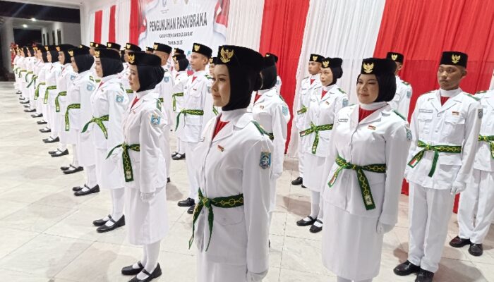 Kukuhkan Paskibraka Babar 2025, Ini Pesan Markus